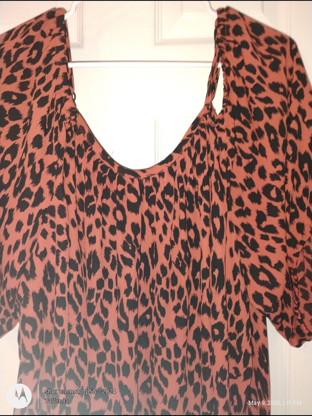 torrid Rust and Black Leopard Print Scoop Neck Blouse PTP 24"